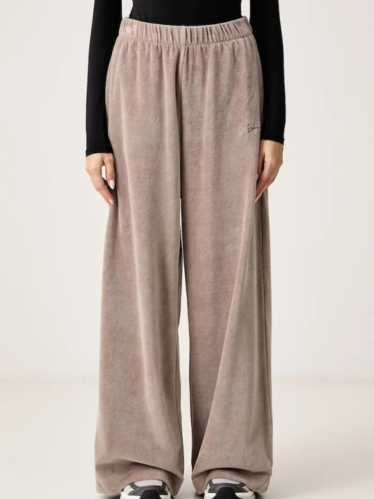 Zdjęcie produktu EA7 Emporio Armani spodnie dresowe damskie z bawełną brązowy