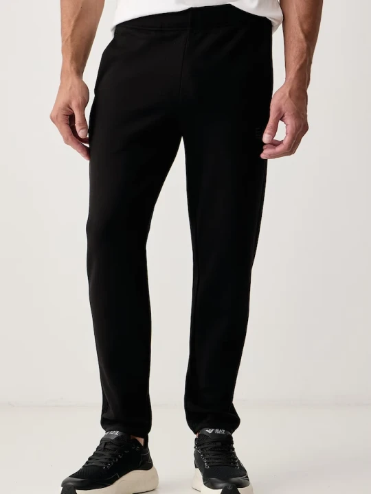 Zdjęcie produktu EA7 Emporio Armani spodnie dresowe męskie z bawełną czarny