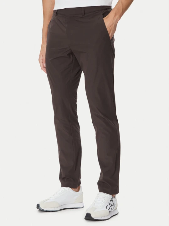 Zdjęcie produktu EA7 Emporio Armani Spodnie materiałowe 7M000509 AF14589 U6027 Brązowy ciemny Slim Fit