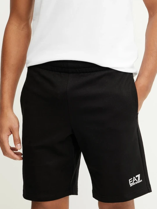 Zdjęcie produktu EA7 Emporio Armani szorty dresowe męskie bawełniane czarny