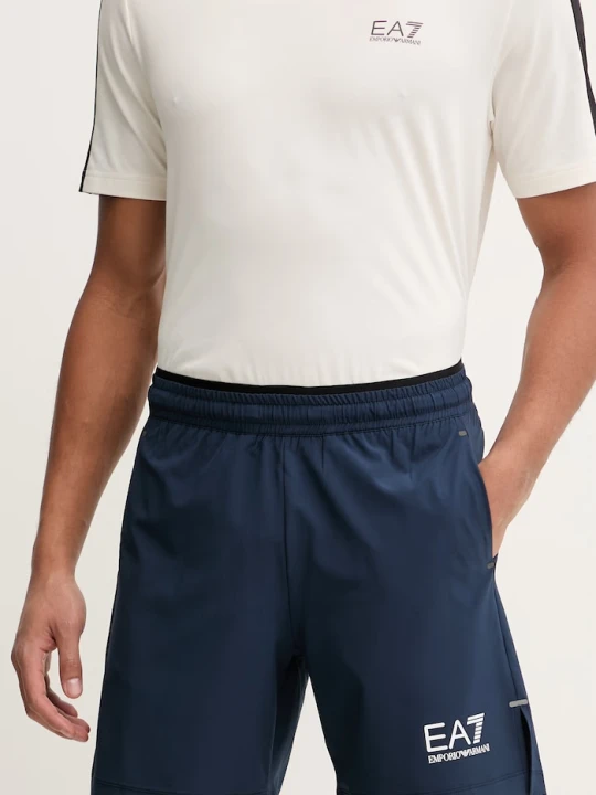 Zdjęcie produktu EA7 Emporio Armani szorty treningowe niebieski