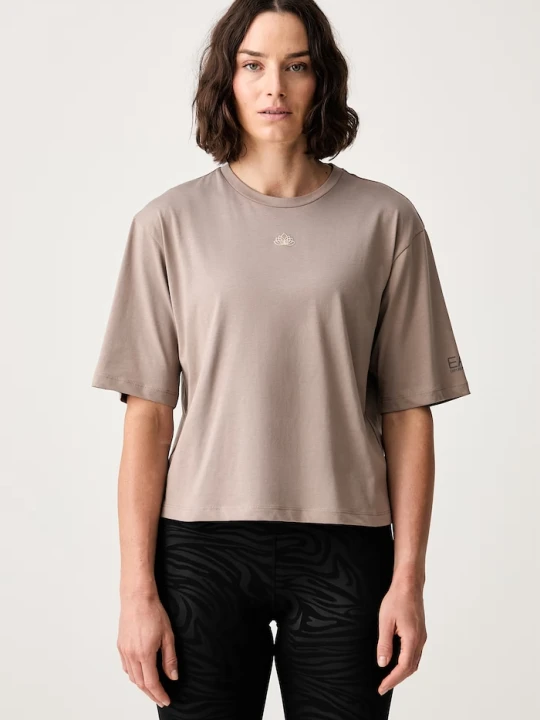 Zdjęcie produktu EA7 Emporio Armani T-shirt treningowy damski bawełniany brązowy