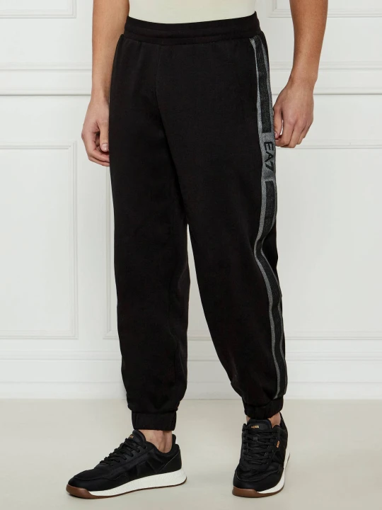 Zdjęcie produktu EA7 Spodnie dresowe | Modern fit czarny