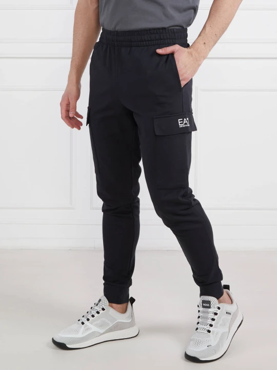 Zdjęcie produktu EA7 Spodnie dresowe | Regular Fit granatowy