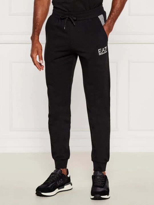 Zdjęcie produktu EA7 Spodnie dresowe | Regular Fit czarny