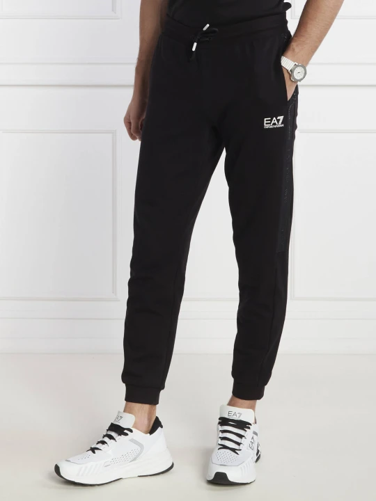 Zdjęcie produktu EA7 Spodnie dresowe | Regular Fit czarny