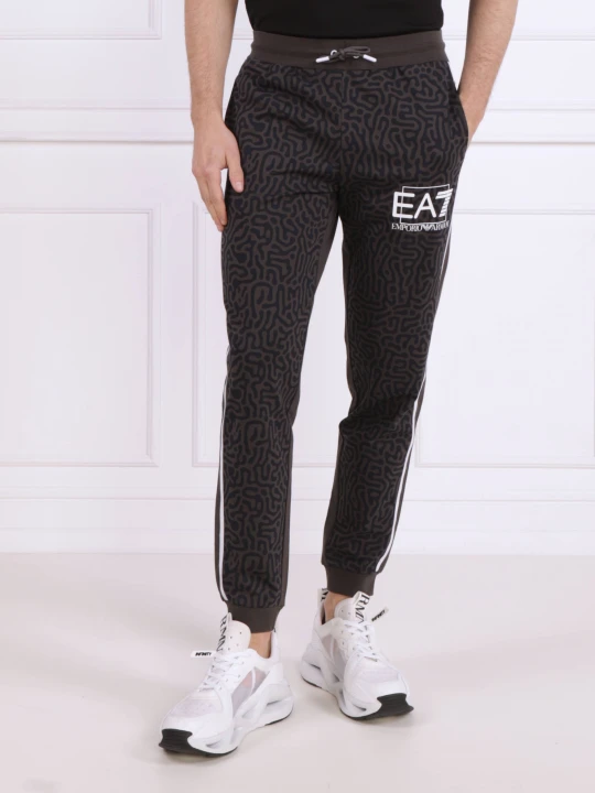 Zdjęcie produktu EA7 Spodnie dresowe | Regular Fit zielony