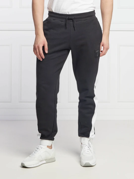 Zdjęcie produktu EA7 Spodnie dresowe | Regular Fit czarny