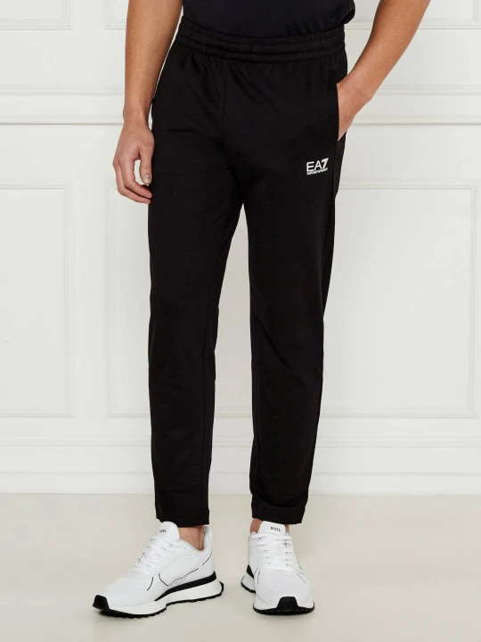 Zdjęcie produktu EA7 Spodnie dresowe | Slim Fit czarny