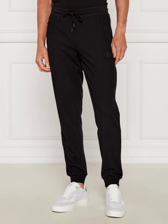 Zdjęcie produktu EA7 Spodnie dresowe | Slim Fit czarny