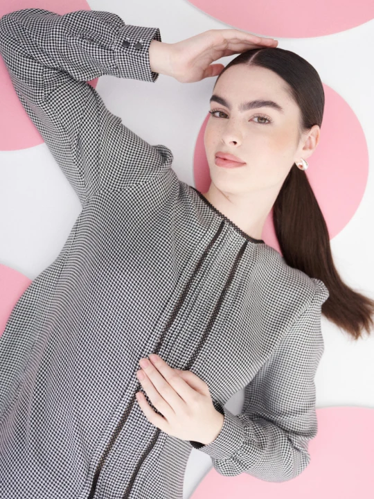 Zdjęcie produktu Elegancka bluzka z długim rękawem wzór w pepitkę Greenpoint czarny