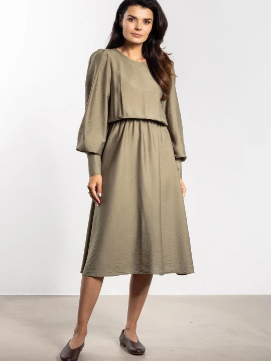 Zdjęcie produktu Elegancka sukienka rozkloszowana z bufiastym rękawem taupe INFINITE YOU