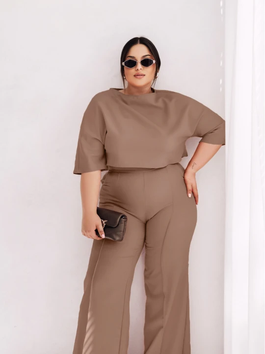 Zdjęcie produktu Elegancki komplet PLUS SIZE ze spodniami JASIRA - cappuccino  magmac 