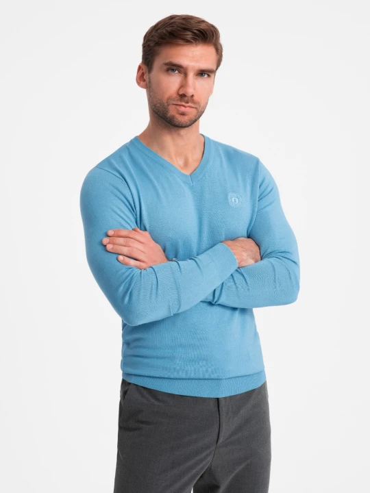 Zdjęcie produktu Elegancki męski sweter BASIC V-neck z wiskozą – błękitny V21 Ombre Clothing
