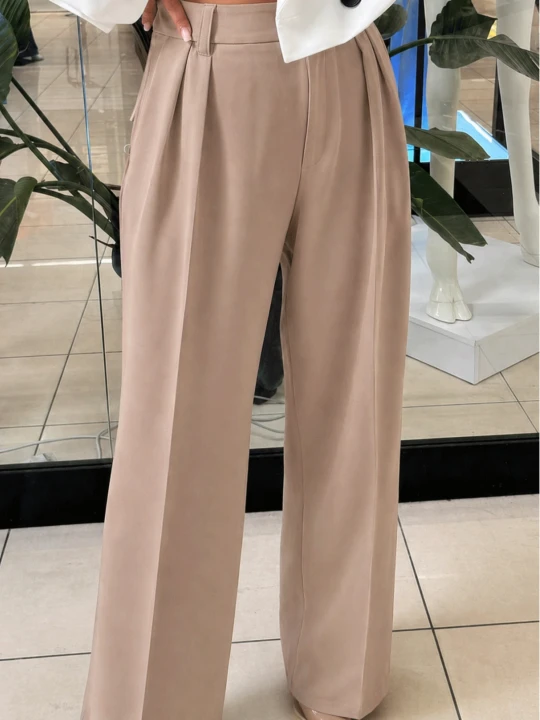 Zdjęcie produktu Eleganckie spodnie z zakładkami MIHO - mocca  magmac 