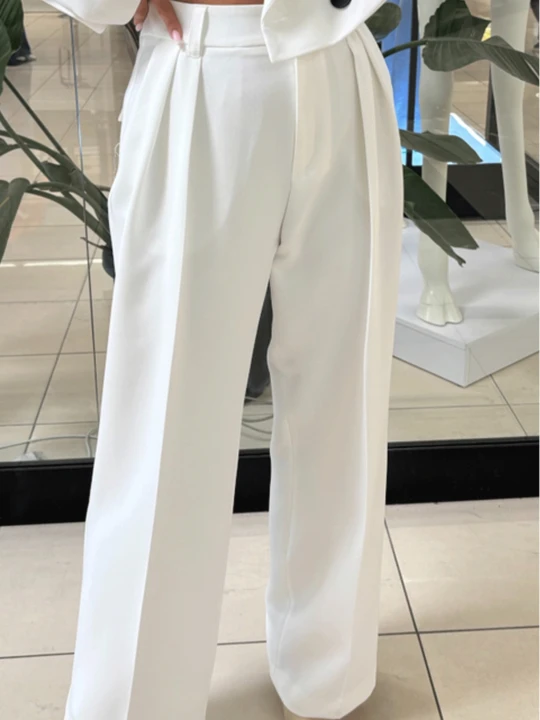 Zdjęcie produktu Eleganckie spodnie z zakładkami MIHO - śmietankowe  magmac 