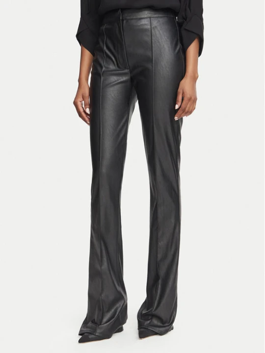 Zdjęcie produktu Elisabetta Franchi Spodnie z imitacji skóry PA-188-66E2-V350 Czarny Flare Fit