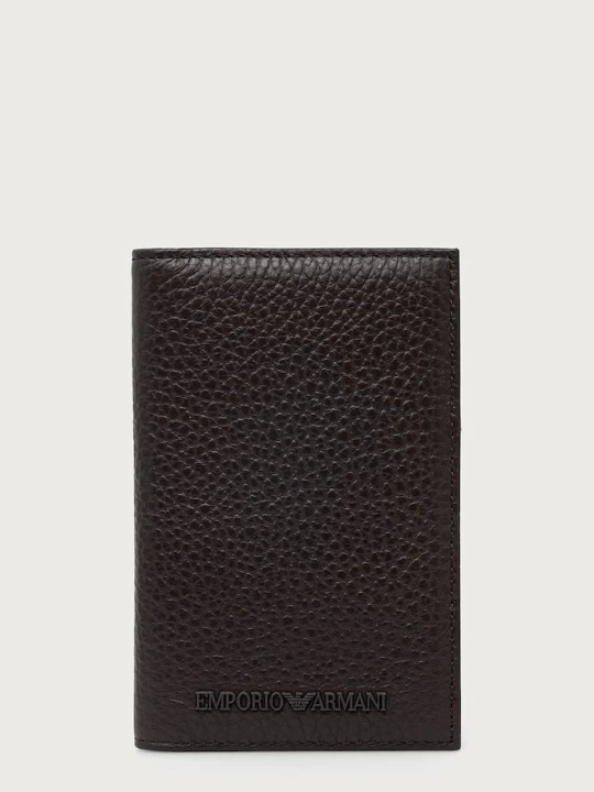 Zdjęcie produktu Emporio Armani etui na karty męskie skórzane brązowy