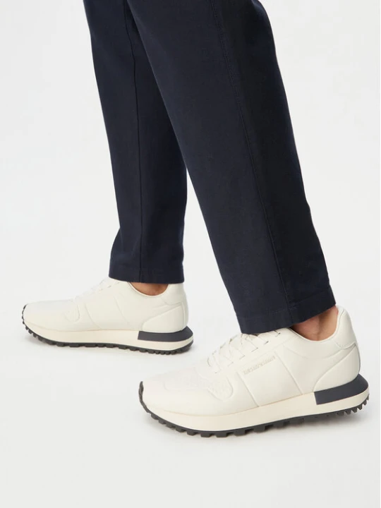 Zdjęcie produktu Emporio Armani Sneakersy EM003740 AF19726 M0107 Biały