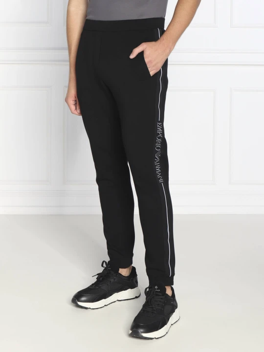 Zdjęcie produktu Emporio Armani Spodnie dresowe | Regular Fit czarny