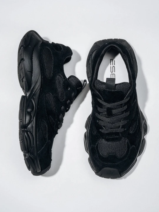 Zdjęcie produktu ES8: Czarne sneakersy damskie z miękkiego weluru na sprężystej platformie