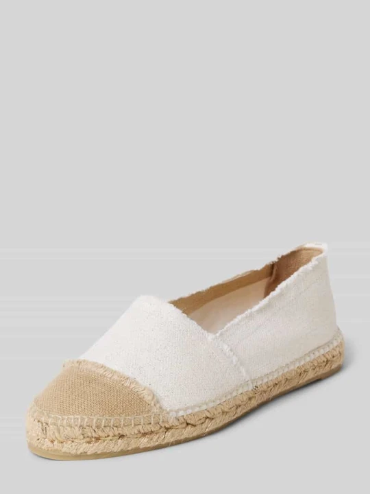 Zdjęcie produktu Espadryle z fakturowanym wzorem model ‘KAMPALA’ Castañer Biały