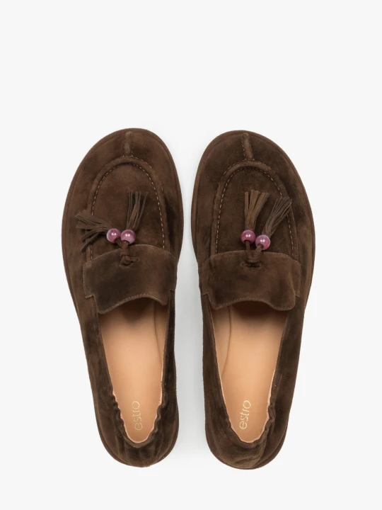 Zdjęcie produktu Estro: Ciemnobrązowe loafersy damskie z ozdobnym chwostem typu barefoot z weluru naturalnego brązowy