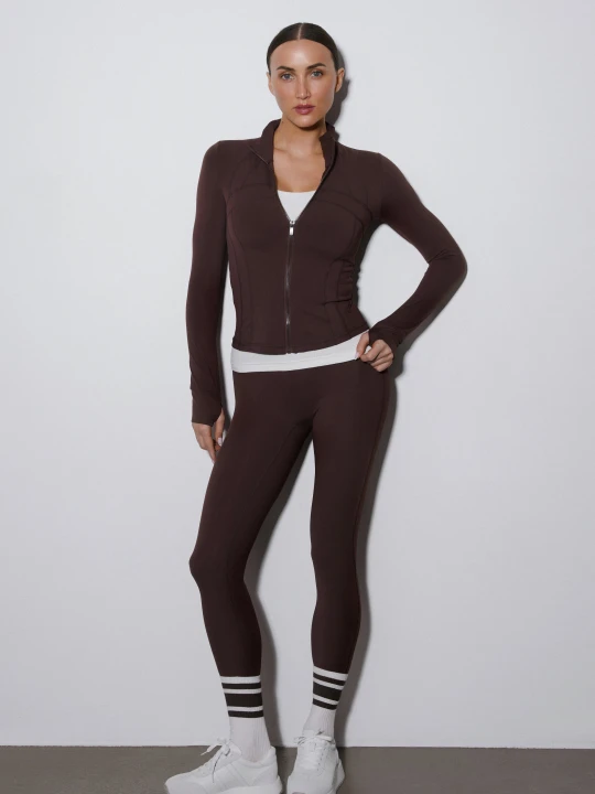 Zdjęcie produktu Estro: Ciemnobrązowy komplet dresowy: bluza ze stójką i spodnie slim fit