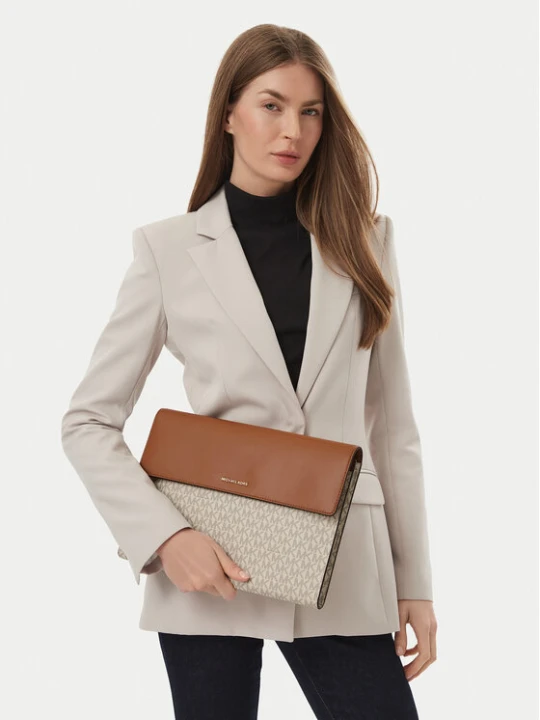 Zdjęcie produktu Etui na laptopa MICHAEL Michael Kors 32F5GJ6T6B Kremowy