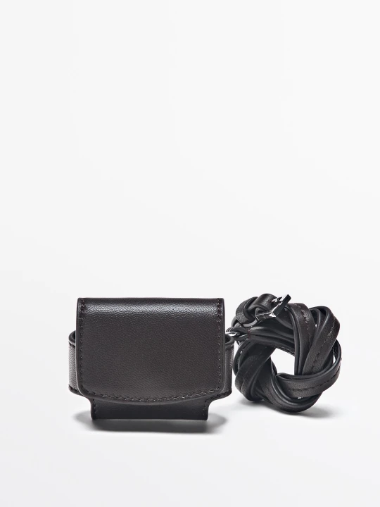 Zdjęcie produktu Etui Na Słuchawki Airpods Ze Skóry Nappa - Brązowy - Massimo Dutti - Female