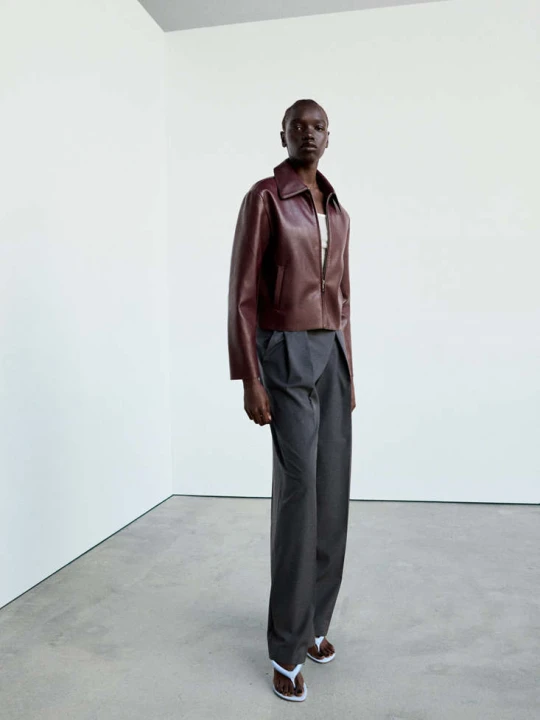 Zdjęcie produktu Faux leather zip jacket burgund - Kobieta - MANGO