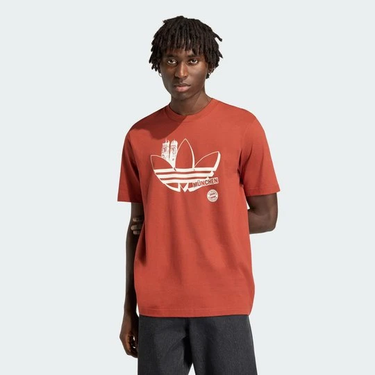 Zdjęcie produktu FC Bayern Seasonal Graphic T-Shirt Adidas Preloved Ruby