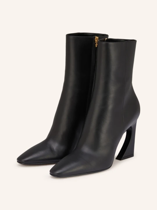 Zdjęcie produktu Fendi Botki schwarz CZARNY