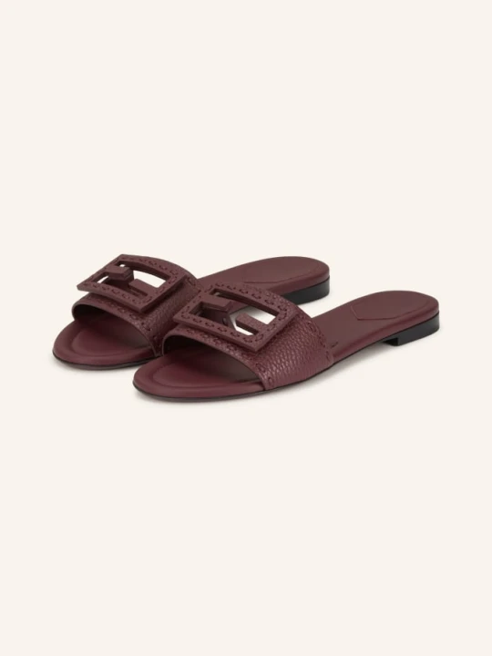 Zdjęcie produktu Fendi Klapki rot CIEMNOCZERWONY