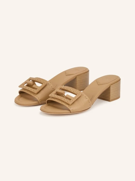 Zdjęcie produktu Fendi Klapki Z Wycięciami braun CAMELOWY