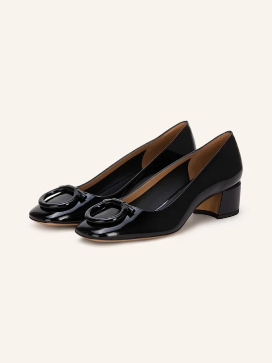 Zdjęcie produktu Ferragamo Czółenka Lakierowane Mara 40 schwarz CZARNY