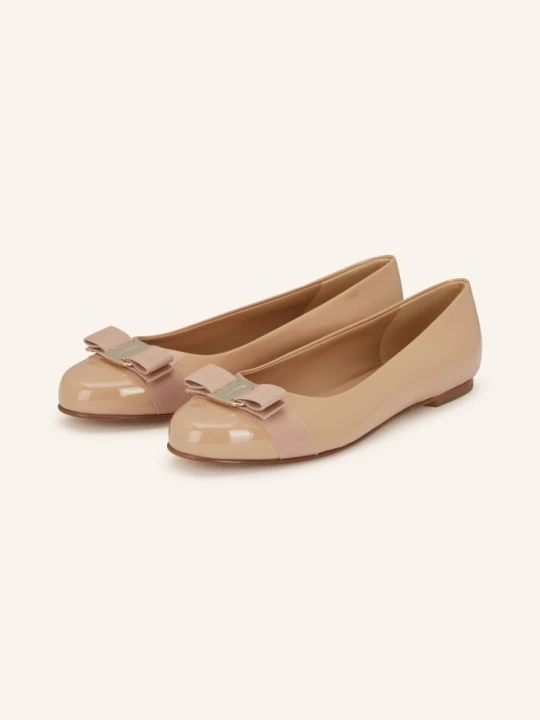 Zdjęcie produktu Ferragamo Lakierowane Baleriny Varina beige