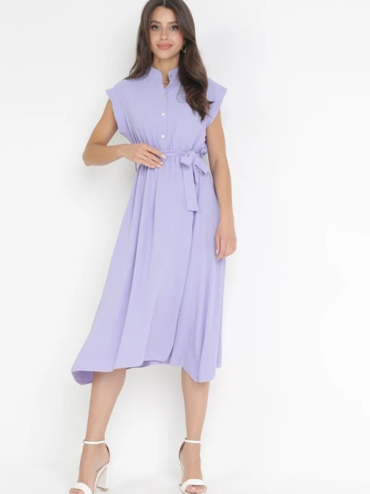 Zdjęcie produktu Fioletowa Midi Sukienka Zapinana na Guziki z Wiązanym Paskiem Alyssama New Collection