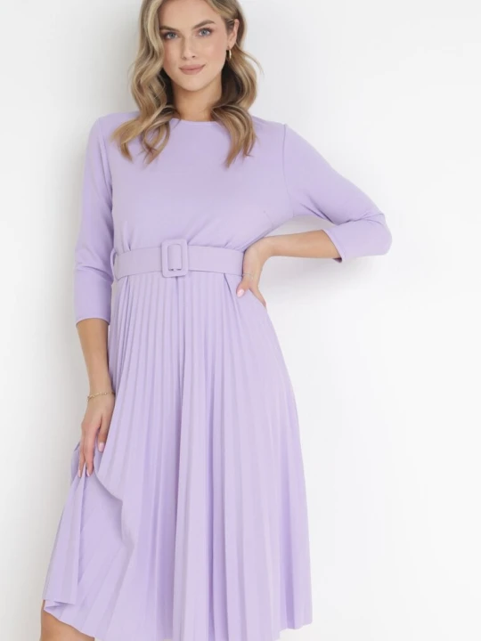 Zdjęcie produktu Fioletowa Sukienka Plisowana z Paskiem Gonge New Collection