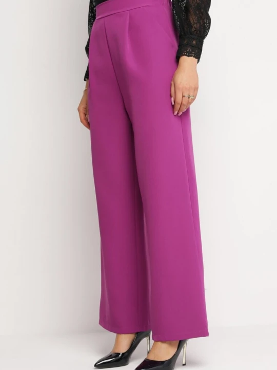 Zdjęcie produktu Fioletowe Eleganckie Spodnie z Szerokimi Nogawkami Kahinuni New Collection
