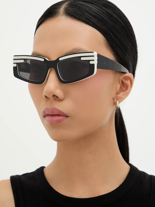Zdjęcie produktu Fiorucci okulary przeciwsłoneczne Rectangular Wing czarny