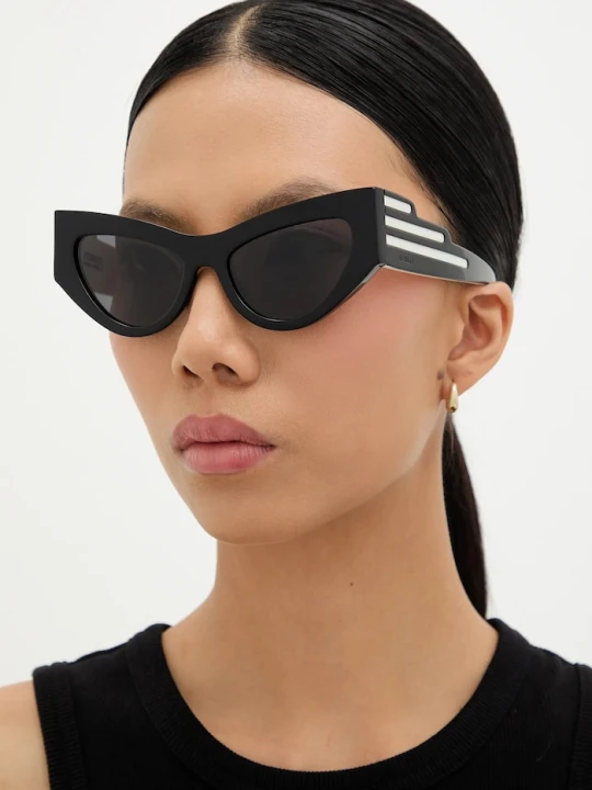 Zdjęcie produktu Fiorucci okulary przeciwsłoneczne Wing czarny