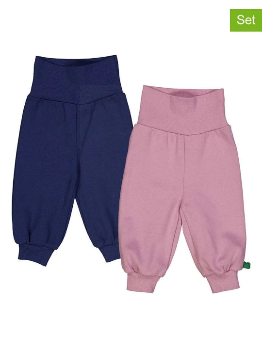 Zdjęcie produktu Fred´s World by GREEN COTTON Spodnie dresowe (2 pary) "Alfa" w kolorze jasnoróżowym i granatowym rozmiar: 98 Fred's World By GREEN COTTON