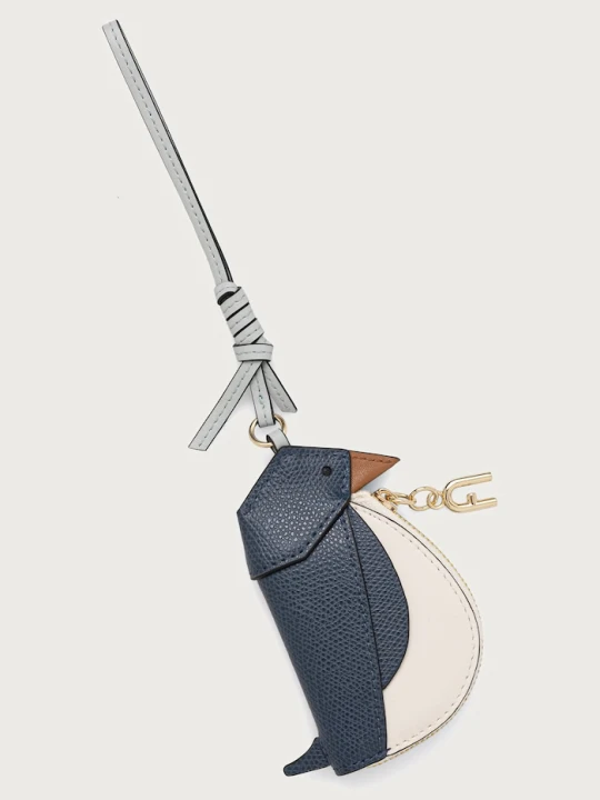 Zdjęcie produktu Furla brelok damski skórzany Allegra Penguin Case Charm niebieski
