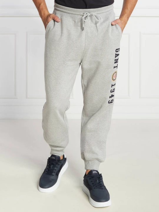 Zdjęcie produktu Gant Spodnie dresowe CREST | Regular Fit szary