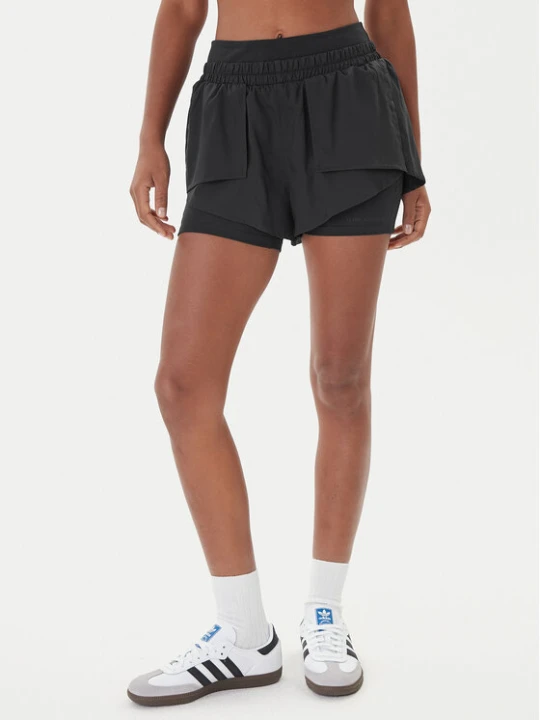 Zdjęcie produktu Girlfriend Collective Szorty sportowe Fallon 4093 Czarny Regular Fit