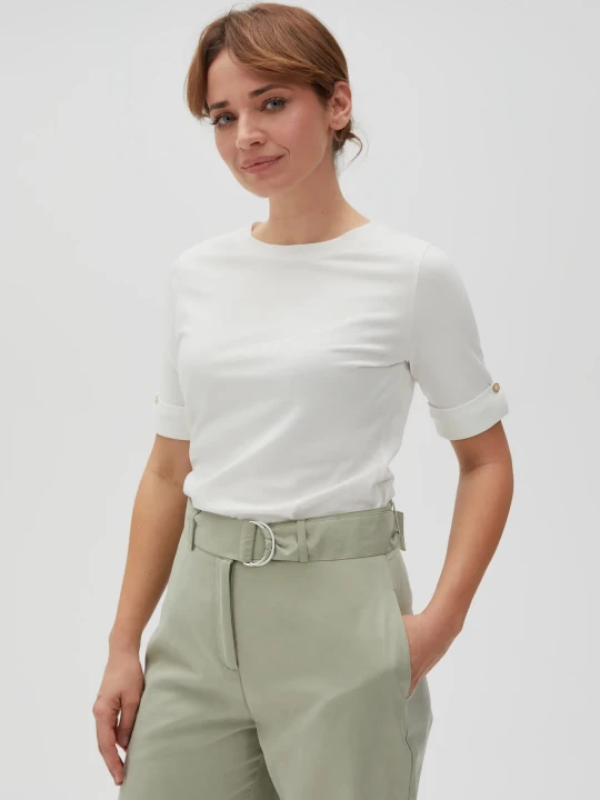 Zdjęcie produktu Gładki t-shirt z podwijanymi rękawami biały Moodo