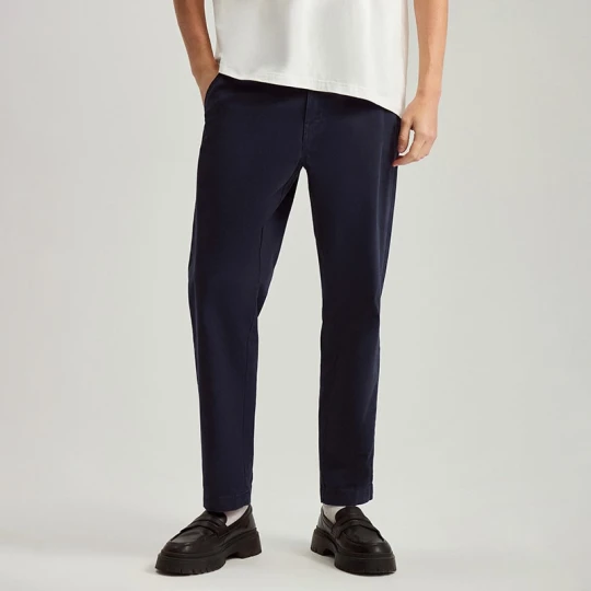 Zdjęcie produktu Gładkie spodnie chino fit granatowe House