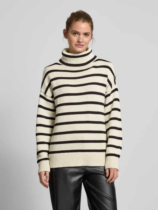 Zdjęcie produktu Golf o kroju oversized z bawełny model ‘QUEENIE’ Only Złamany biały