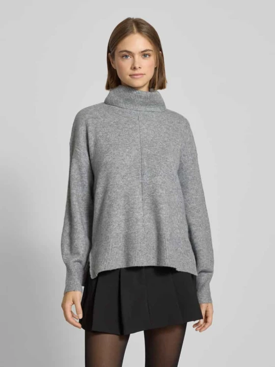 Zdjęcie produktu Sweter z golfem krój regular fit z dodatkiem wełny model „MALOU” Pieces Jasnoszary